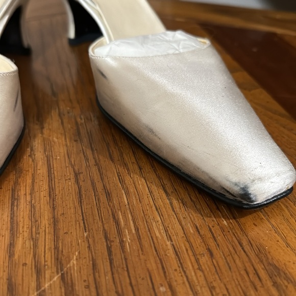 ⭐️ Anne Klein Satin Heels - Picture 4 of 4